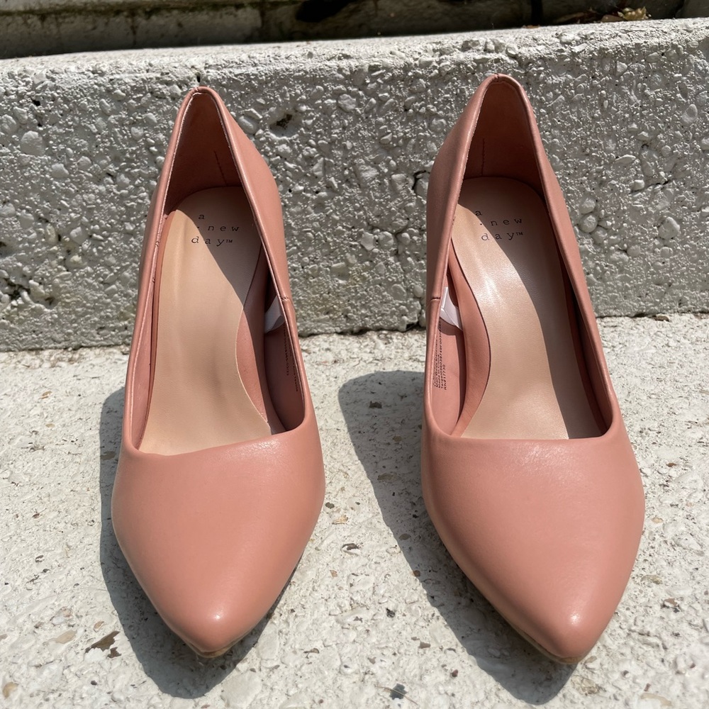 Heels - Picture 3 of 16